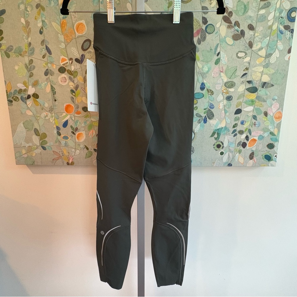 Base Pace High-Rise Reflective Tight 25"‎ size 2 Green running new - Picture 9 of 10